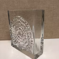 BENGT EDENFALK. Vas, "Spectra" glas, Skruf.