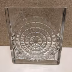 BENGT EDENFALK. Vas, "Spectra" glas, Skruf.