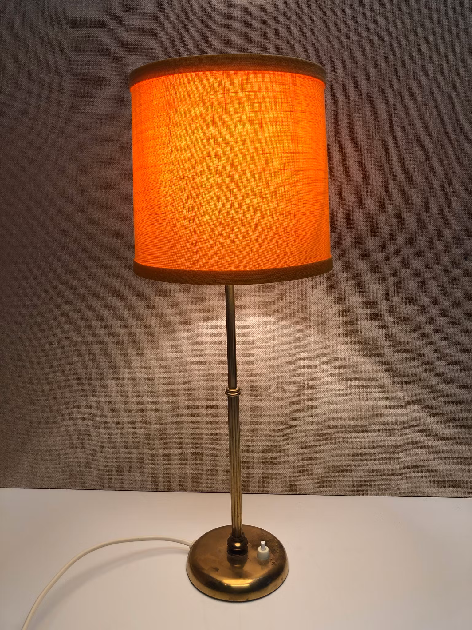 HARALD NOTINI. Bordslampa, mässing, modell 15683, Arvid Böhlmarks Lampfabrik, 1900-talet mitt.