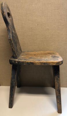 FÄBOSTOL, bemålad furu, allmoge, 1800-tal.