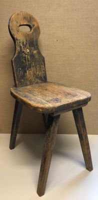 FÄBOSTOL, bemålad furu, allmoge, 1800-tal.