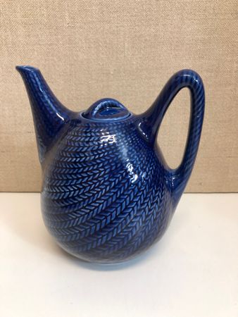 HERTHA BENGTSSON. Teapot, porcelain, "Blue Fire", Rörstrand.