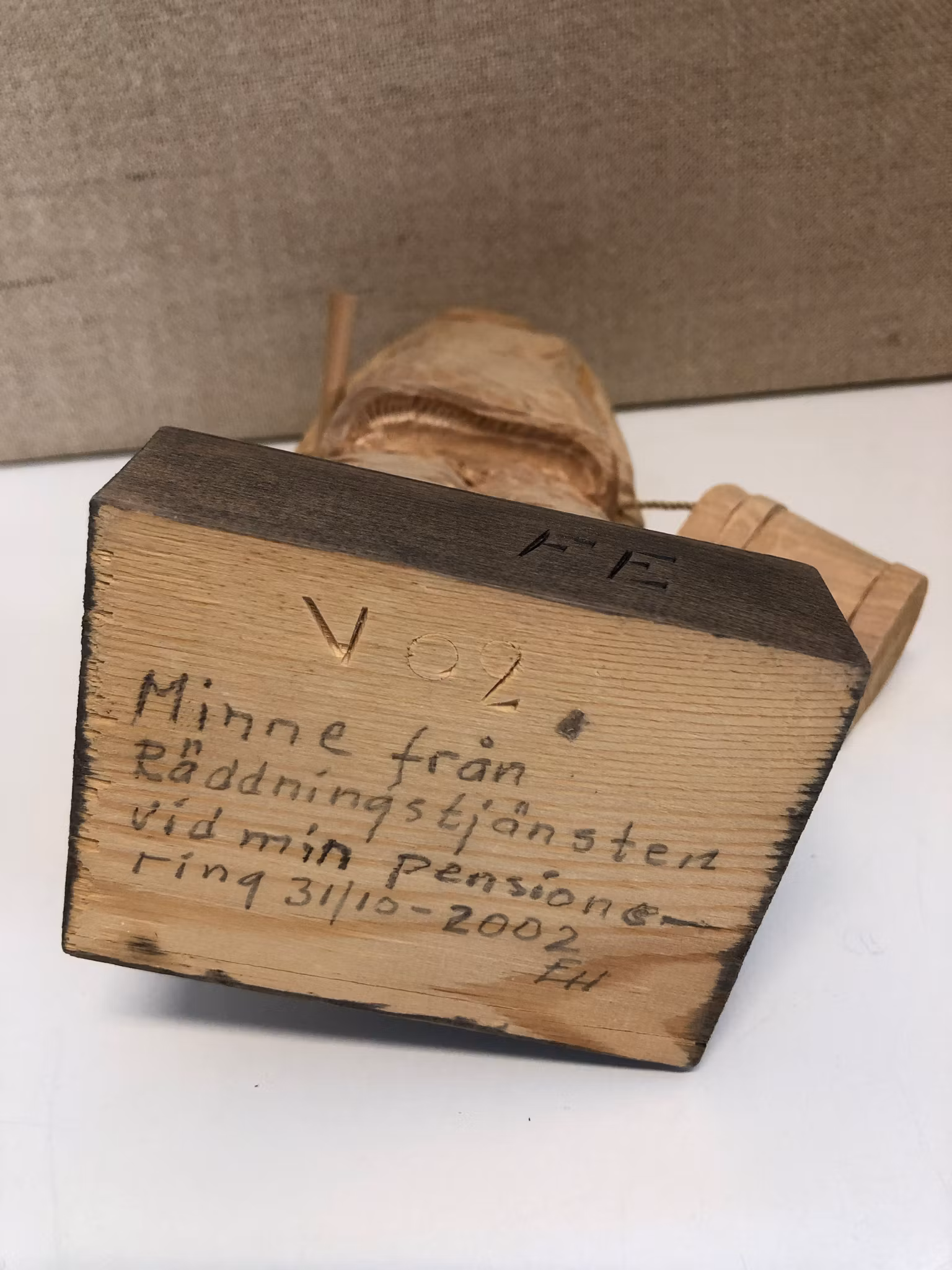 SKULPTUR, trä, "Brandman", monogramsignerad FE.