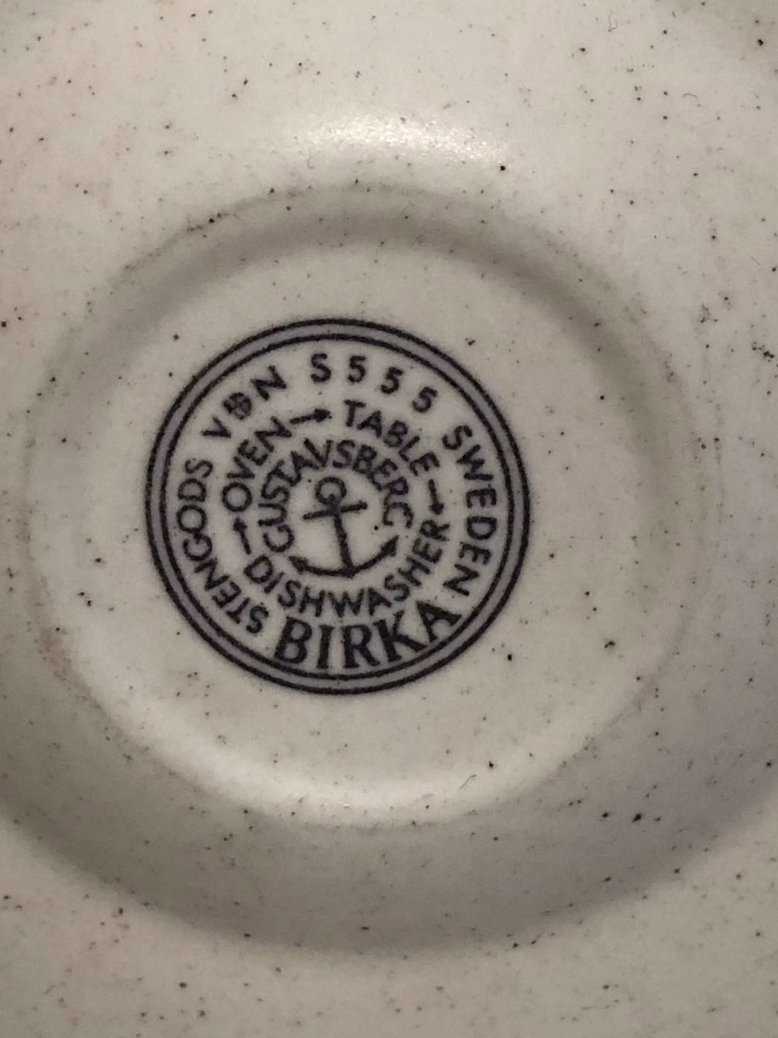 STIG LINDBERG. Kaffekopp med fat, stengods,"Birka", Gustavsberg.