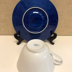 LOUISE ADELBORG. Teacup with saucer, porcelain, "Blue National", Rörstrand.