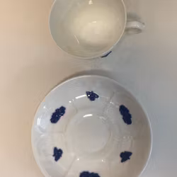 TEKOPP MED FAT, benporslin, "Blå Blom", Gustavsberg.