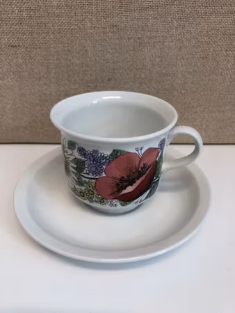 ESTERI TOMULA. Coffee cup with saucer, porcelain, "Valmu", Arabia, Finland.