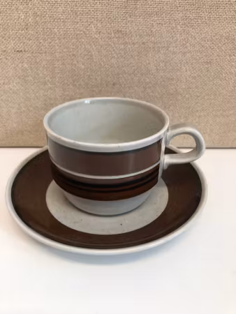 JACKIE LYND. Kaffekopp med fat, porslin, "Isolde", Rörstrand.