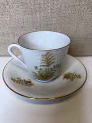 LOUISE ADELBORG. Kaffekopp med fat, flintgods, "Lummer", Rörstrand.