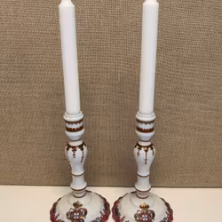CANDLESTICKS, a pair, porcelain, Servico D.Pedro III, Sec. XVIII, Replica, Portugal.