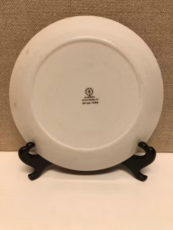 STIG LINDBERG. Plate, flint porcelain, "Spisa Ribb", Gustavsberg.