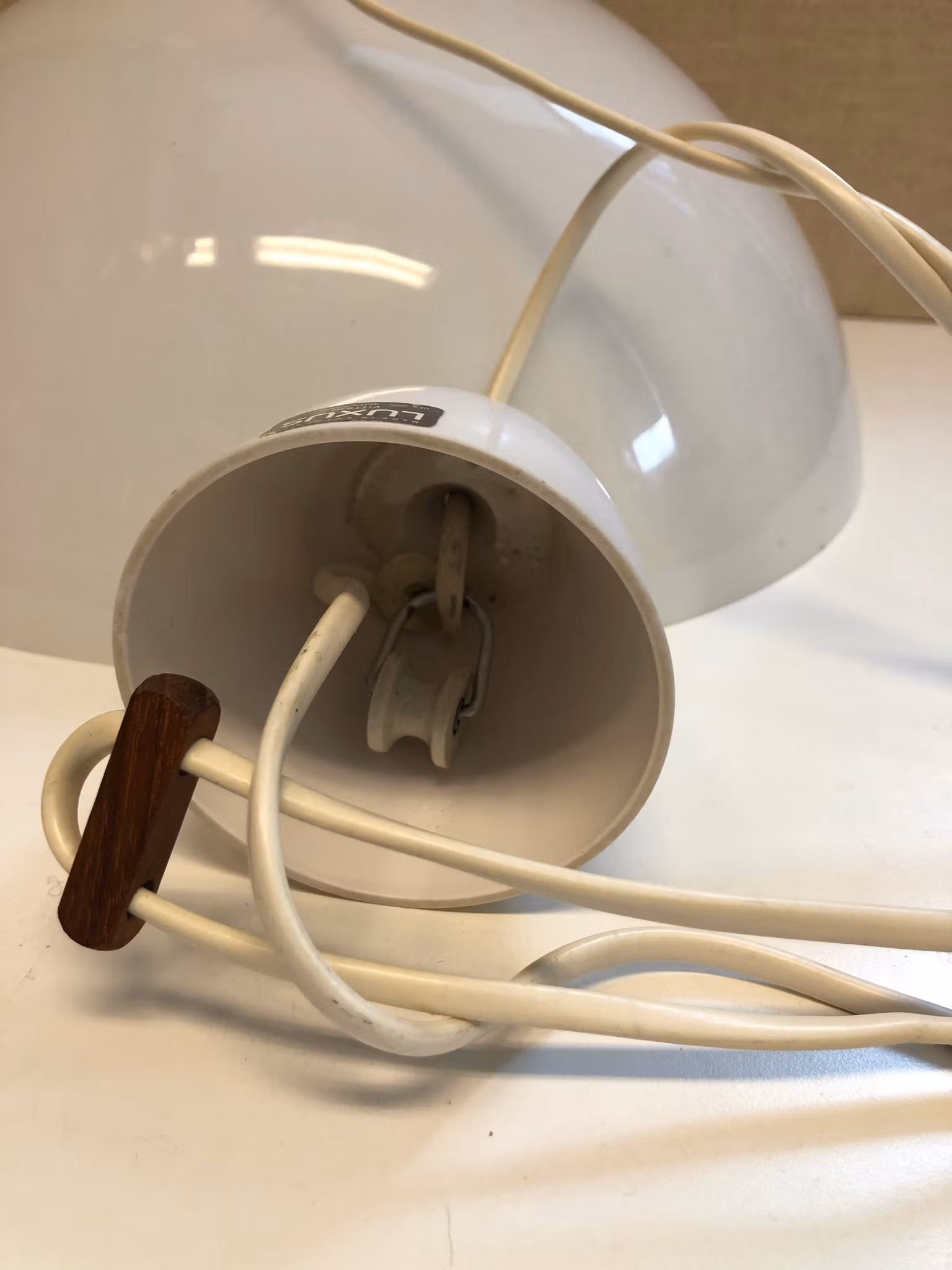 UNO ÖSTEN KRISTIANSSON. Taklampa, teak/plast/glas, Luxus vittsjö, Sweden, 1960/70-tal.