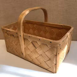 BASKET, wood shavings, second half of the 20th century.