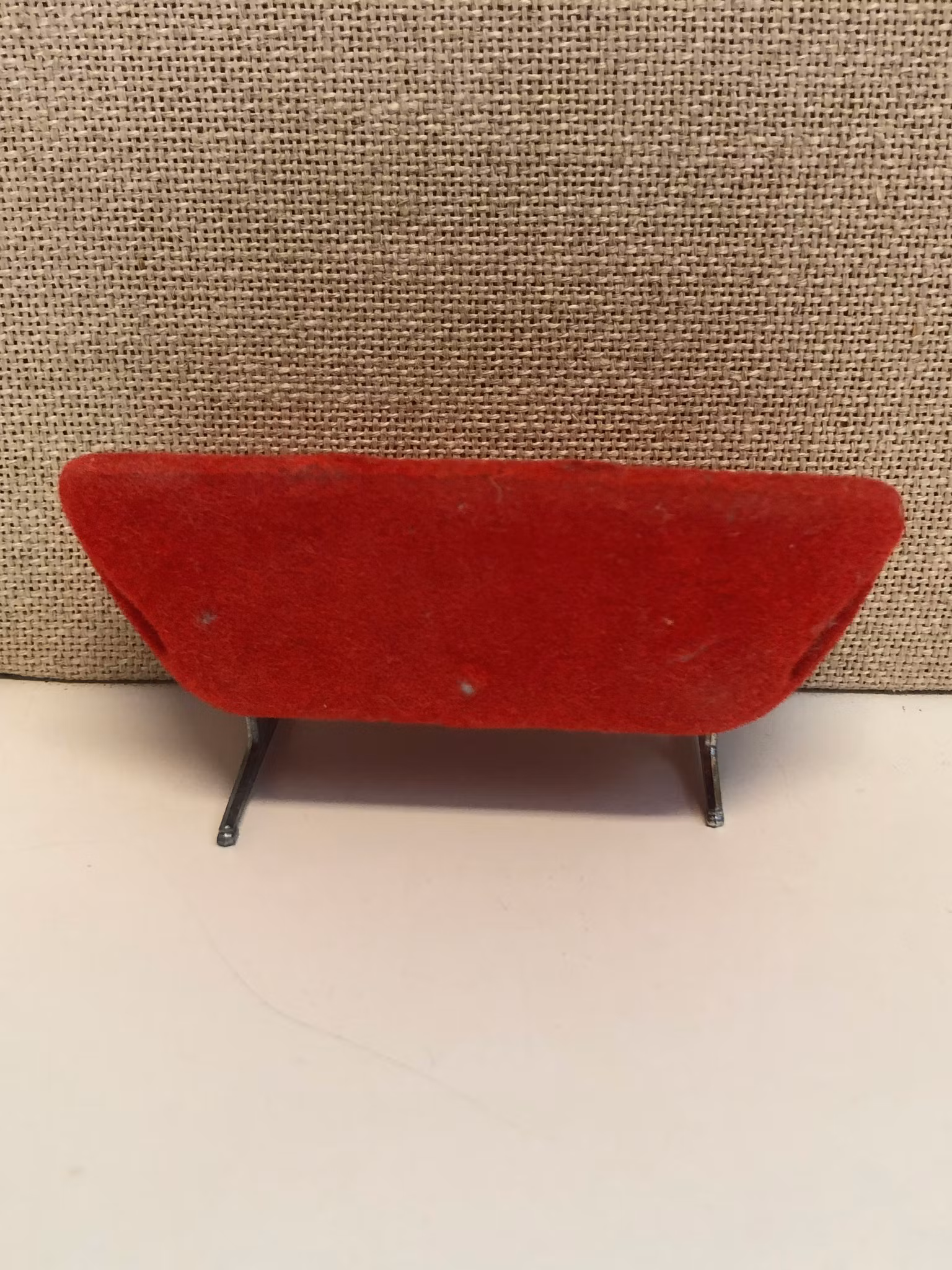 SOFFA, dockhus möbel, "Svanen",  design Arne Jacobsen, Brio.