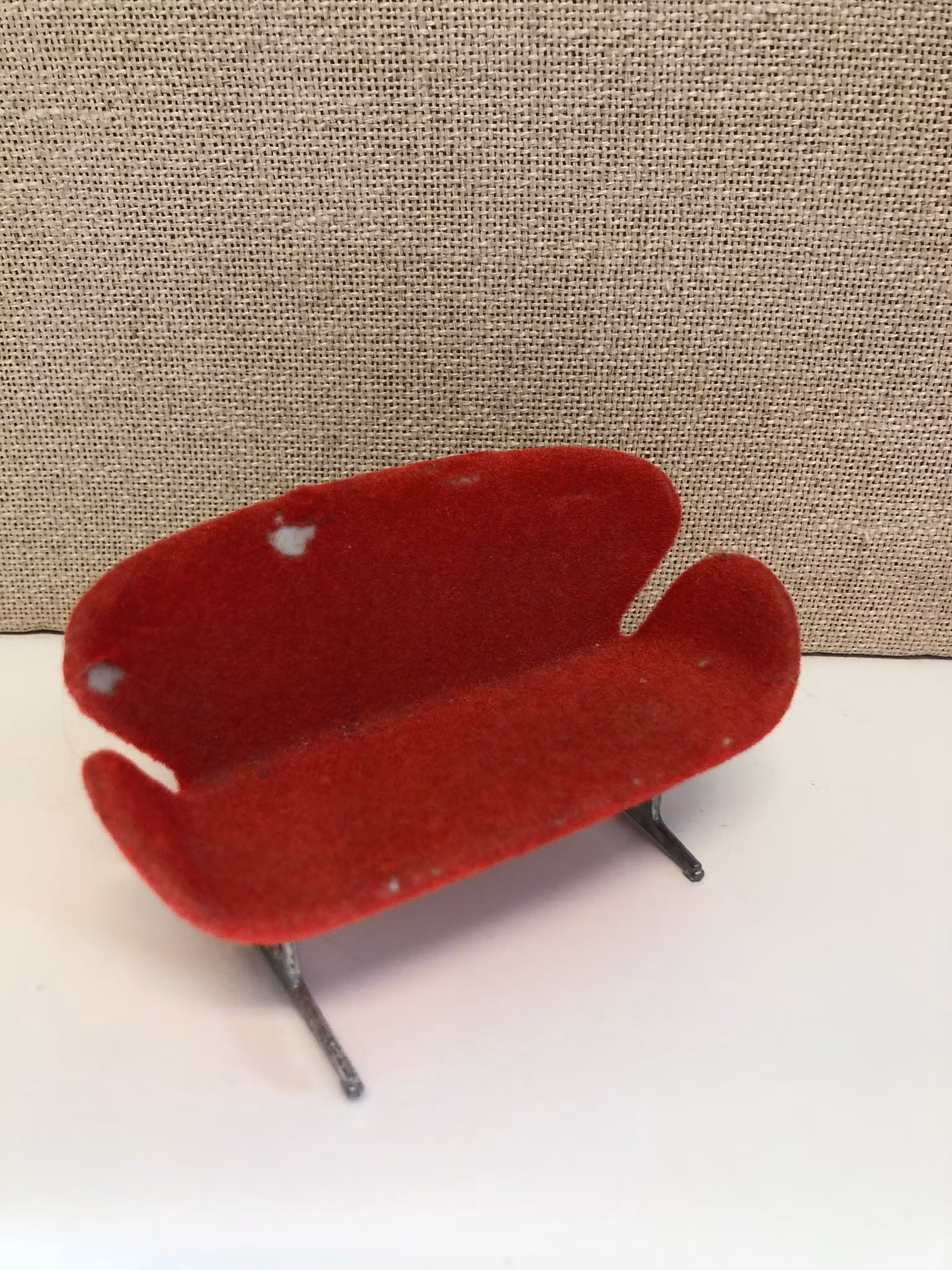 SOFFA, dockhus möbel, "Svanen",  design Arne Jacobsen, Brio.