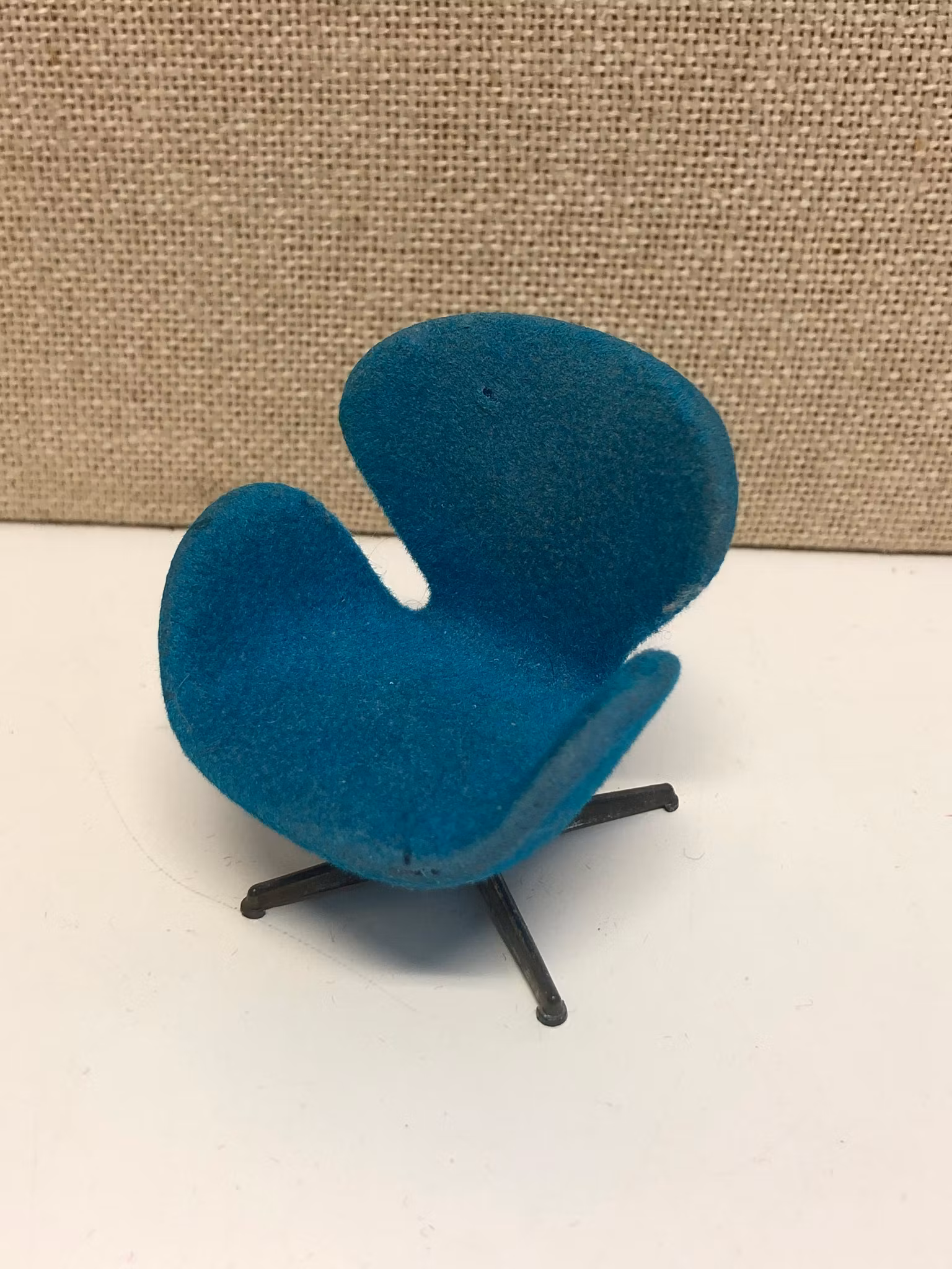 FÅTÖLJ, dockhus möbel, "Svanen",  design Arne Jacobsen, Brio.