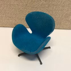 FÅTÖLJ, dockhus möbel, "Svanen",  design Arne Jacobsen, Brio.