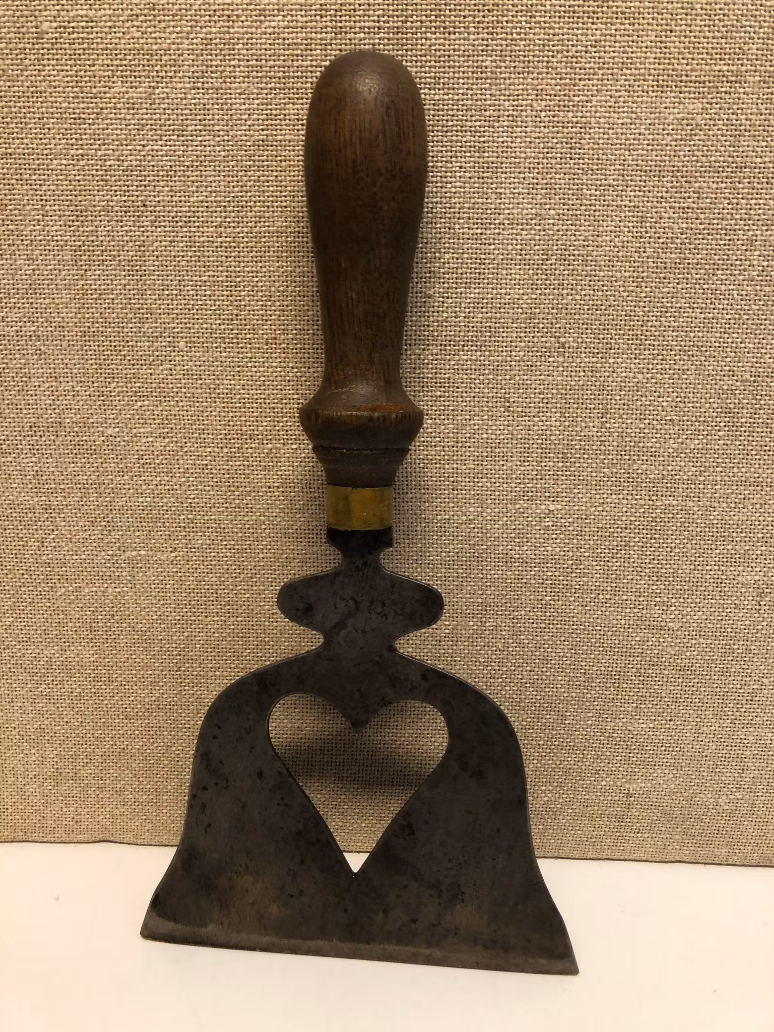 KÖTTHACK, smide, hjärta, 18/1900-tal.