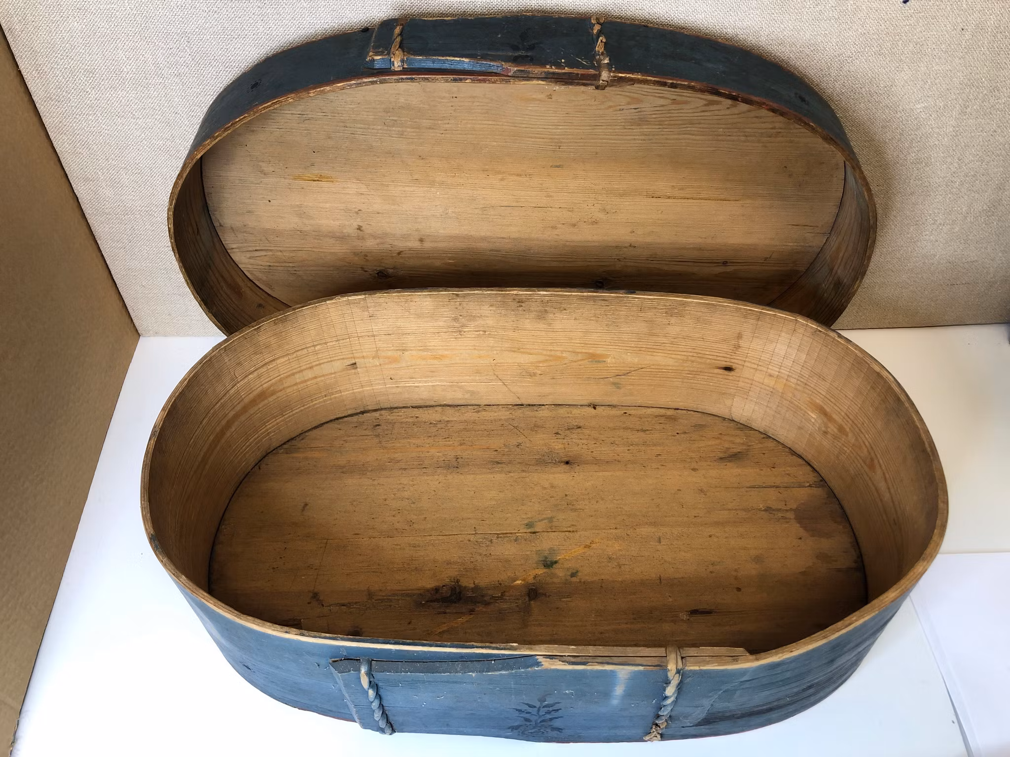 SVEPASK, allmoge, original målad, daterad 1835.