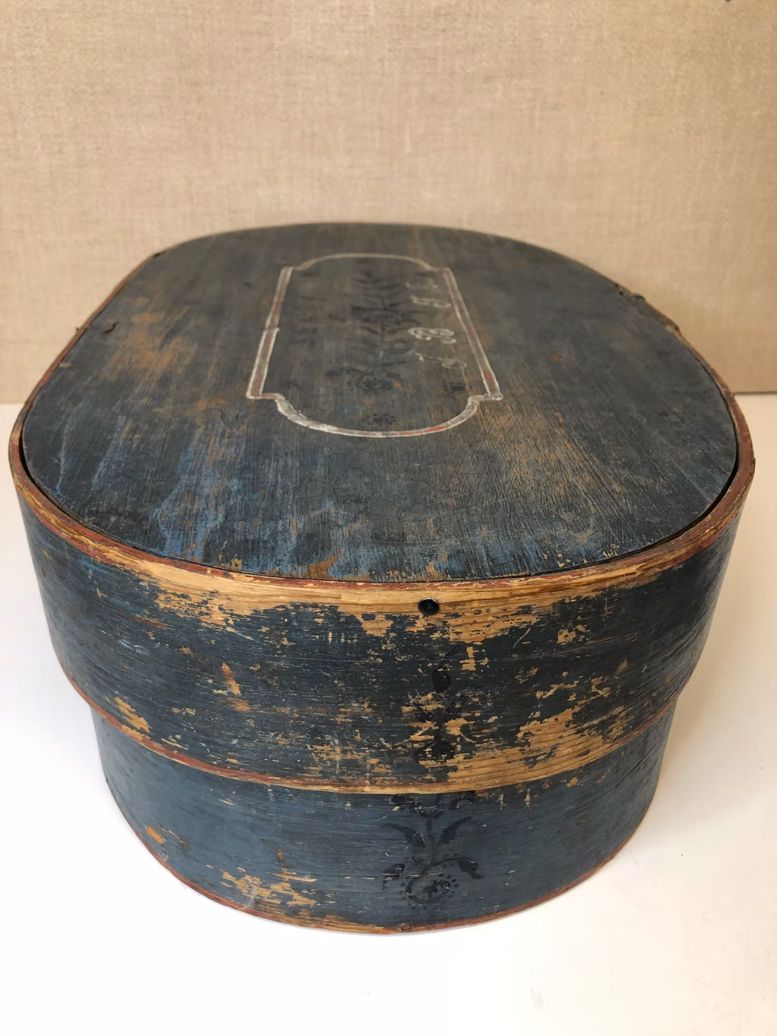 SVEPASK, allmoge, original målad, daterad 1835.