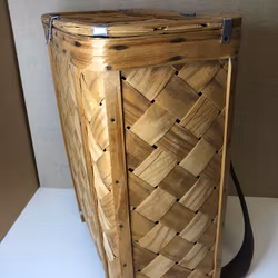 BEAR CUFF, wood shavings, second half of the 20th century.