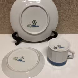 ARNOKLD KROG, KAFFEKOPP, FAT SAMT ASSIETT, porslin, "Blå Vifte", Royal Copenhagen, Denmark.