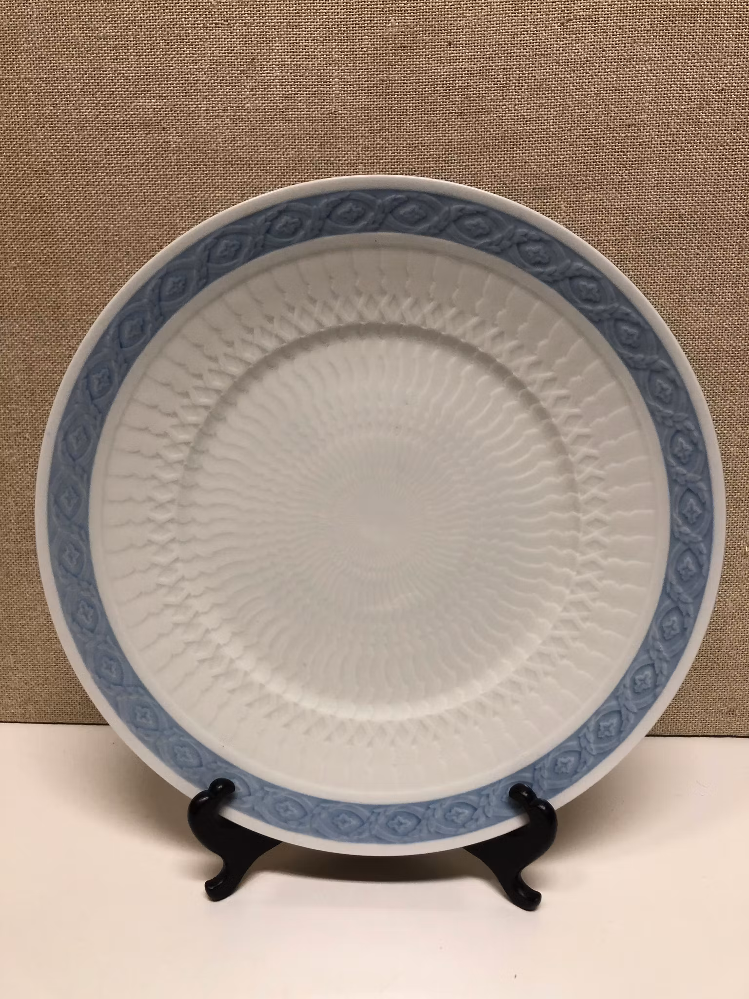 ARNOLD KROG, MATTALLRIK, porslin, "Blå Vifte", Royal Copenhagen, Denmark.