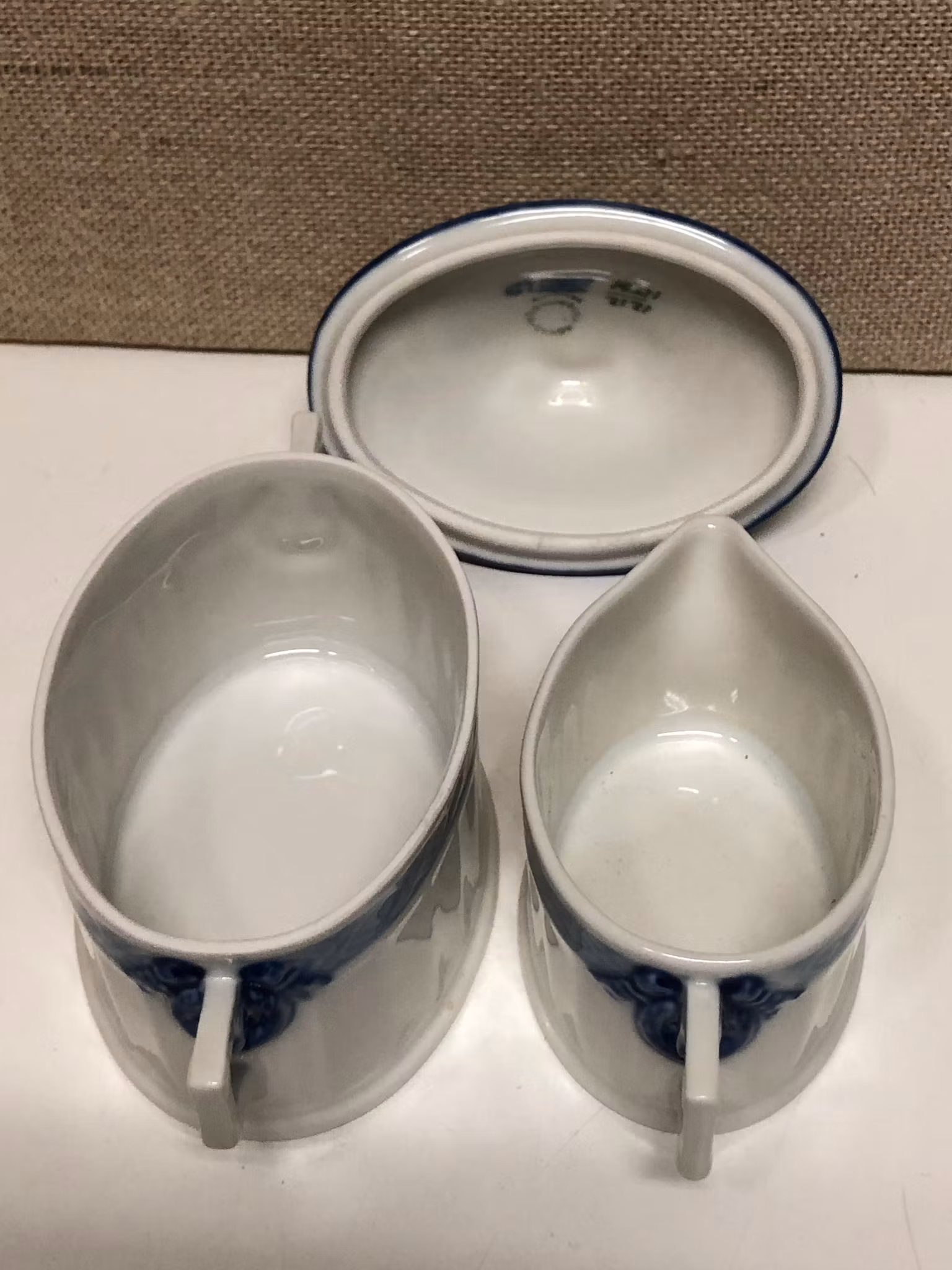 SOCKERSKÅL SAMT GRÄDDSNIPA, porslin, "Blå Vifte", Royal Copenhagen, Denmark.