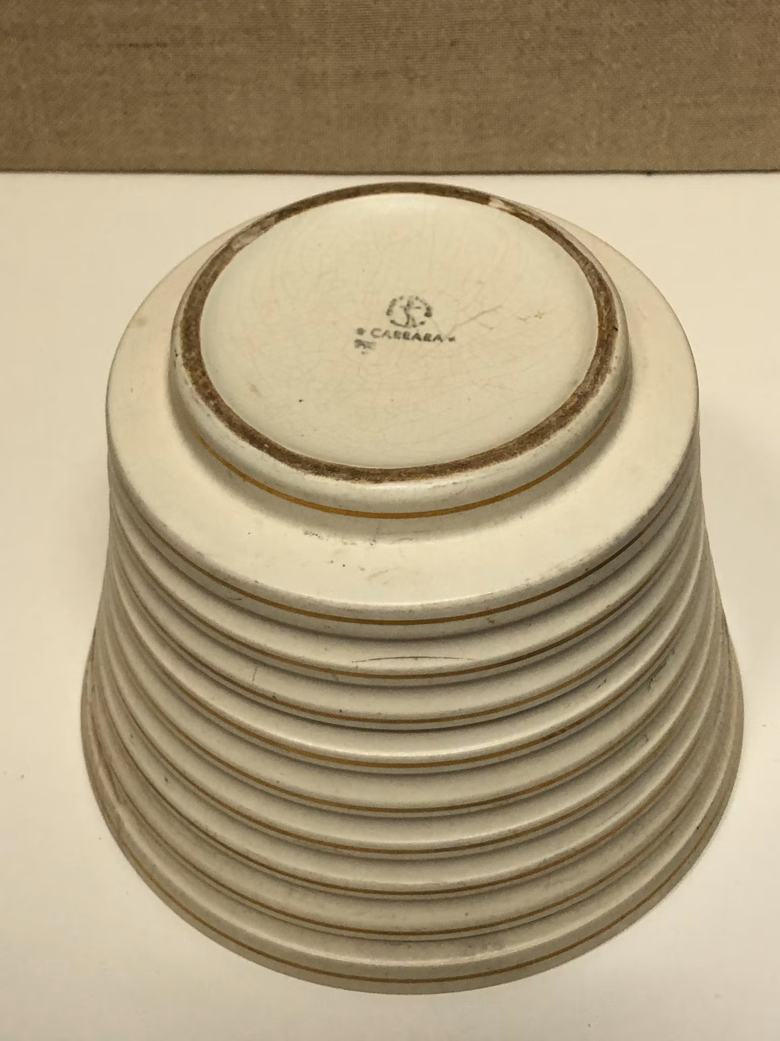 WILHELM KÅGE. Ytterfoder, keramik, " Carrara", Gustavsberg.