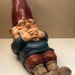 Rien Poortvliet, Sovande ”Tomte/ Gnome”,  komposit, Holland 1980-tal
