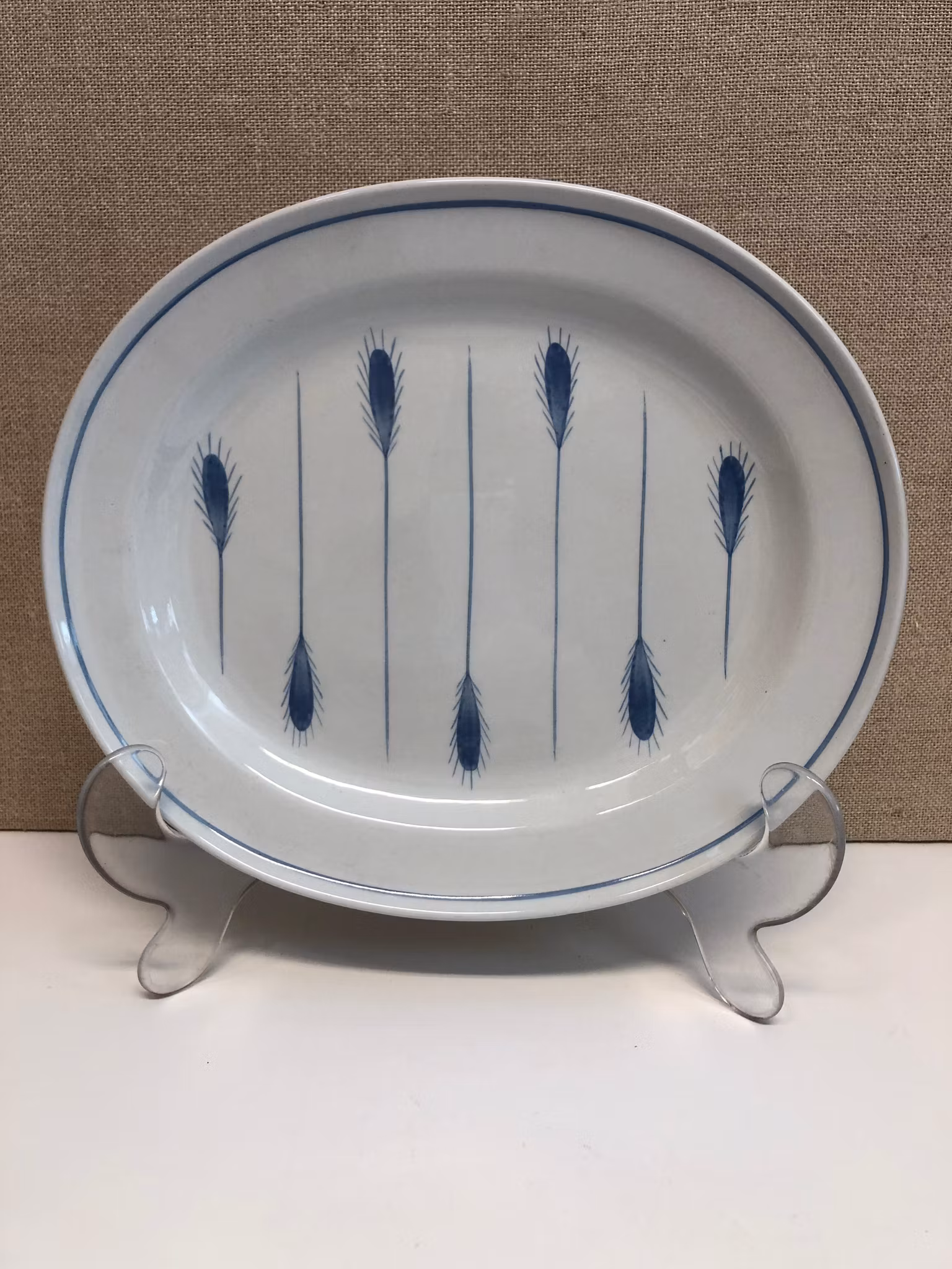 UPPLÄGGNINGSFAT, flintporslin, "Ax", Gustavsberg.