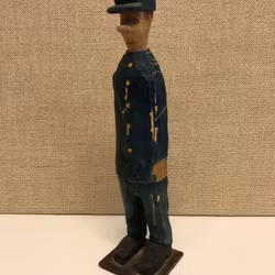 TRÄSKULPTUR, "Soldat", ekivok, 1900-talets mitt.