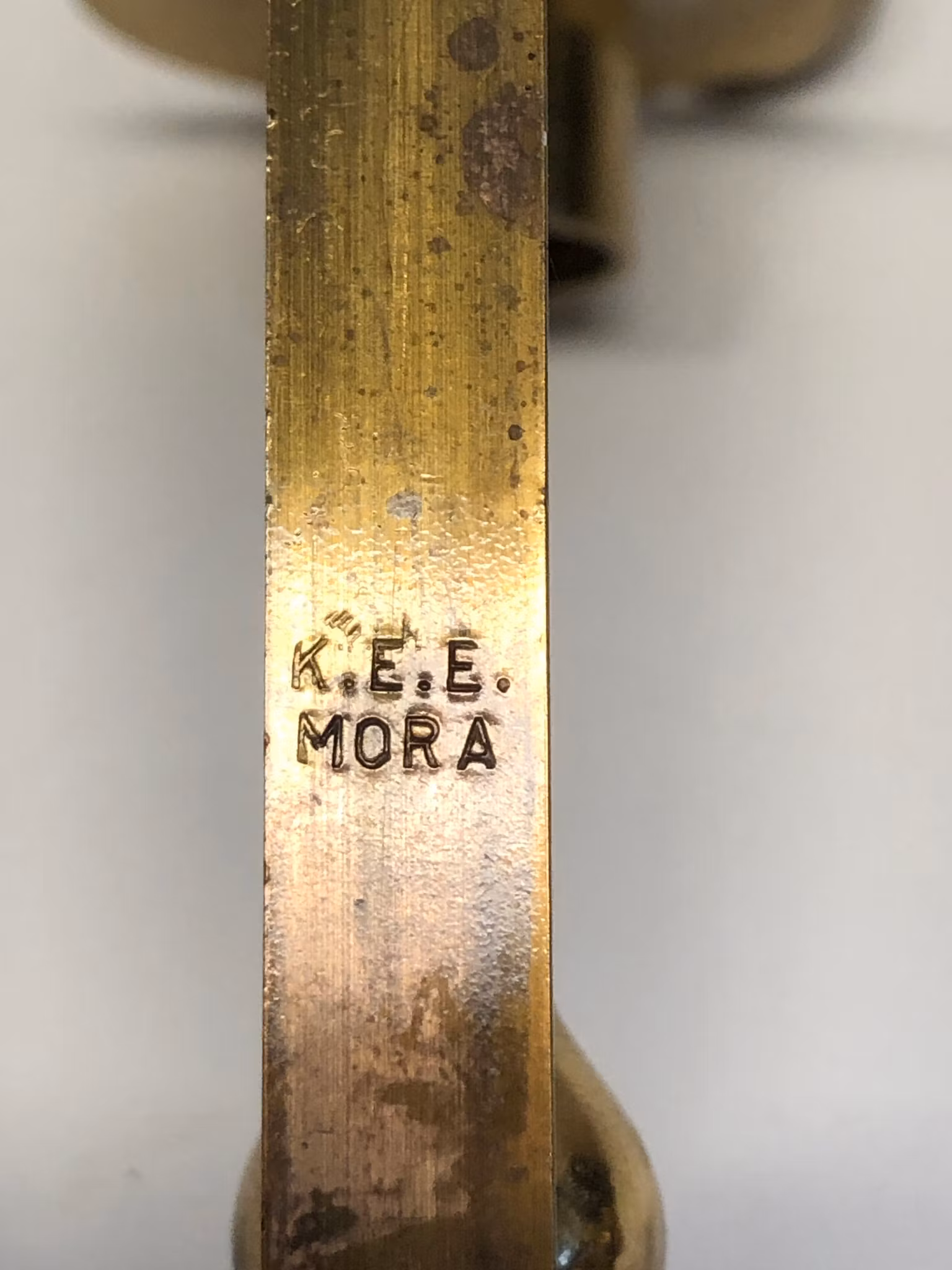 VÄGGLAMPETT, mässing, Karl-Erik Eneroth, Mora, Sweden.