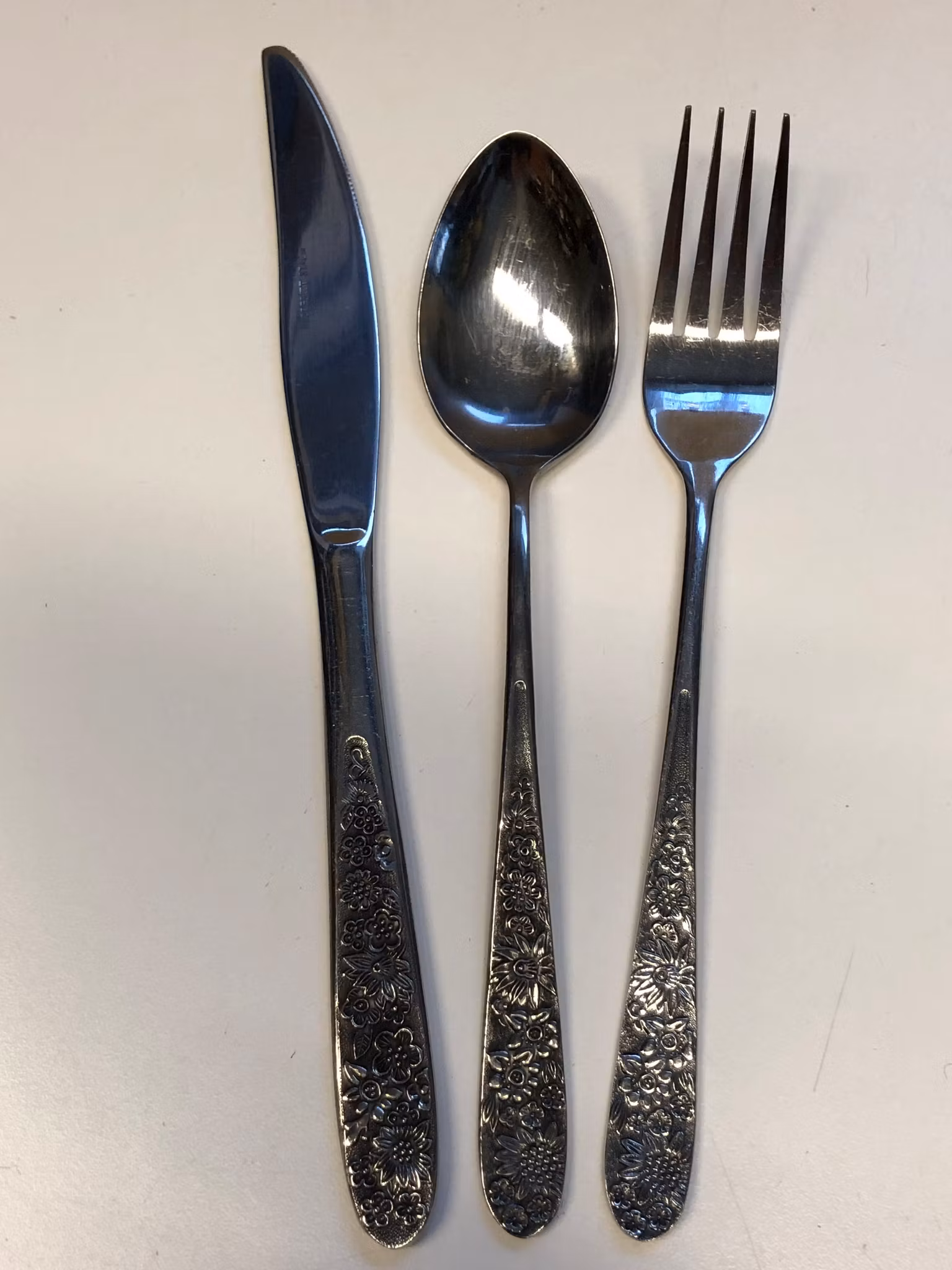 BESTICKSUPPSÄTTNING, ”La Tierra", 22 delar, rostfritt, 1900-talets andra hälft.