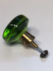 SKÅPKNOPP, glas/mässing, Sweden, 1960/70-tal.