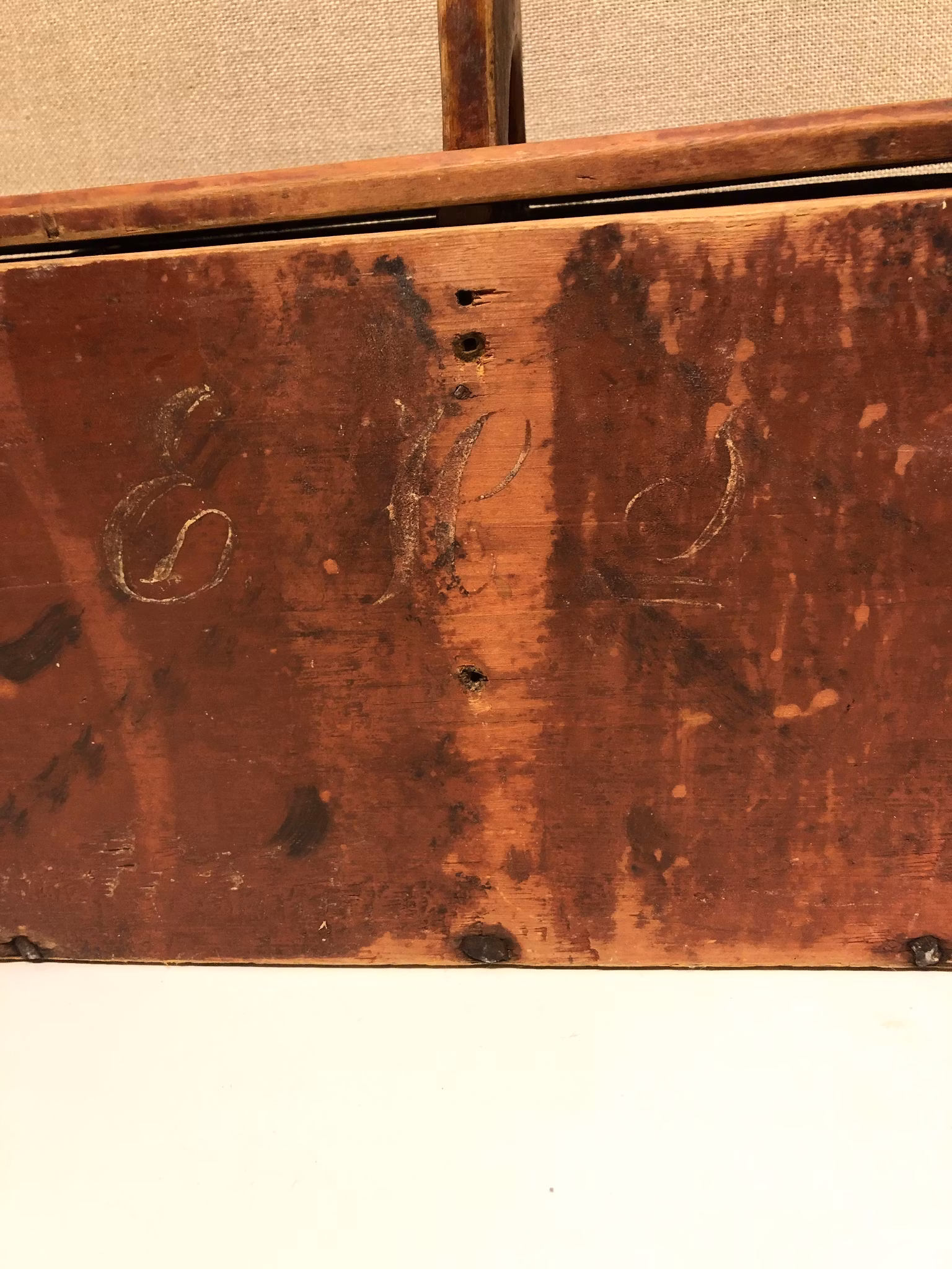 MJÖLBINGE, bemålad furu, allmoge, daterad 1871 1/5.