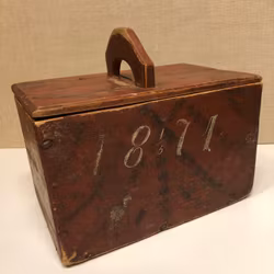 MJÖLBINGE, bemålad furu, allmoge, daterad 1871 1/5.