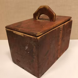 MJÖLBINGE, bemålad furu, allmoge, daterad 1871 1/5.