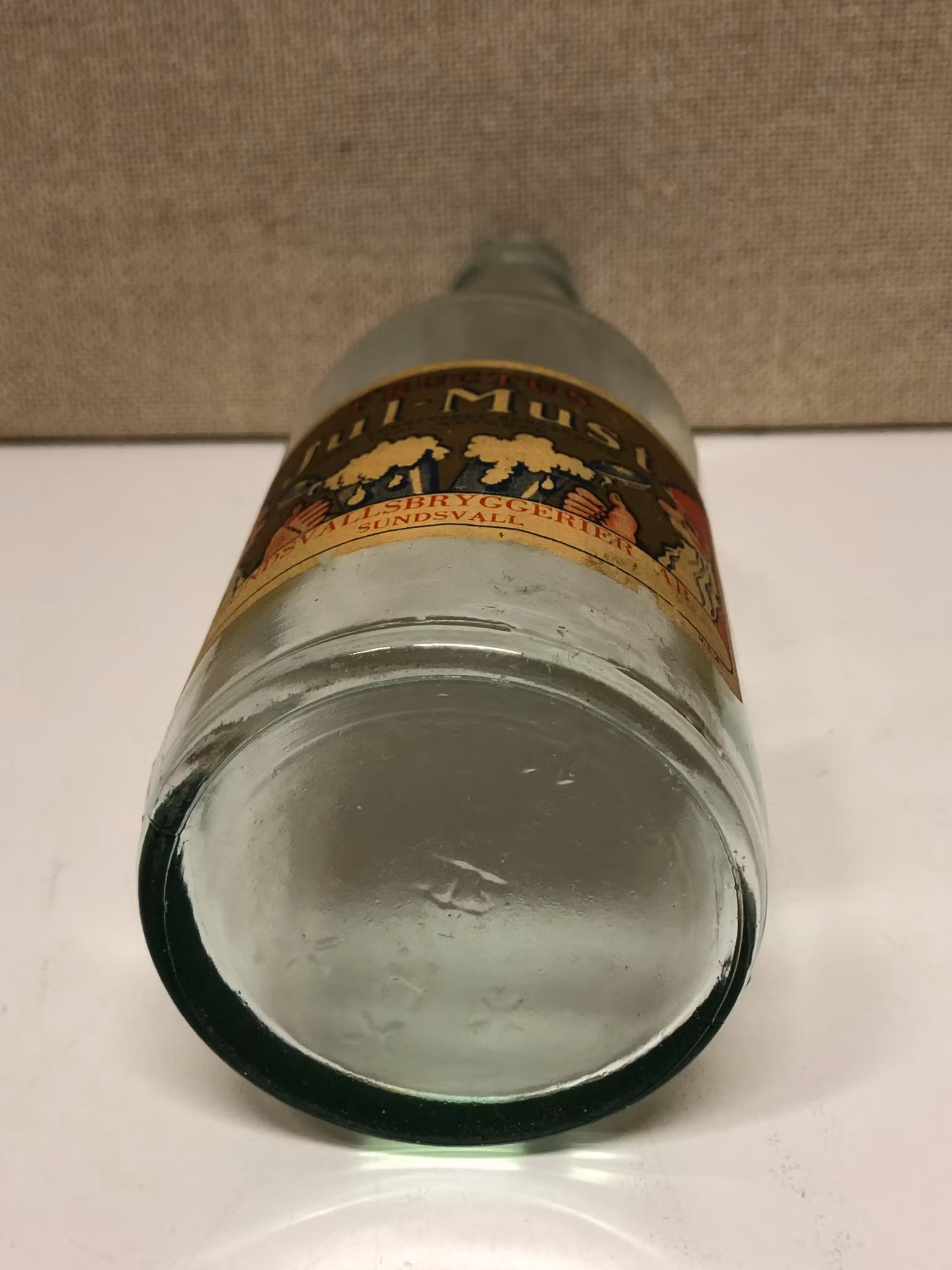 FLASKA, glas, "Fructus Julmust", Sundsvalls bryggerier AB, Sundsvall, 1900-tal.