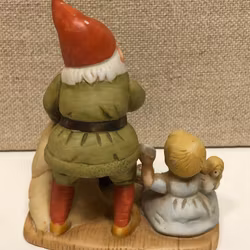 FIGURINE, porcelain, "Santa Claus package delivery", Jenny Nyström.