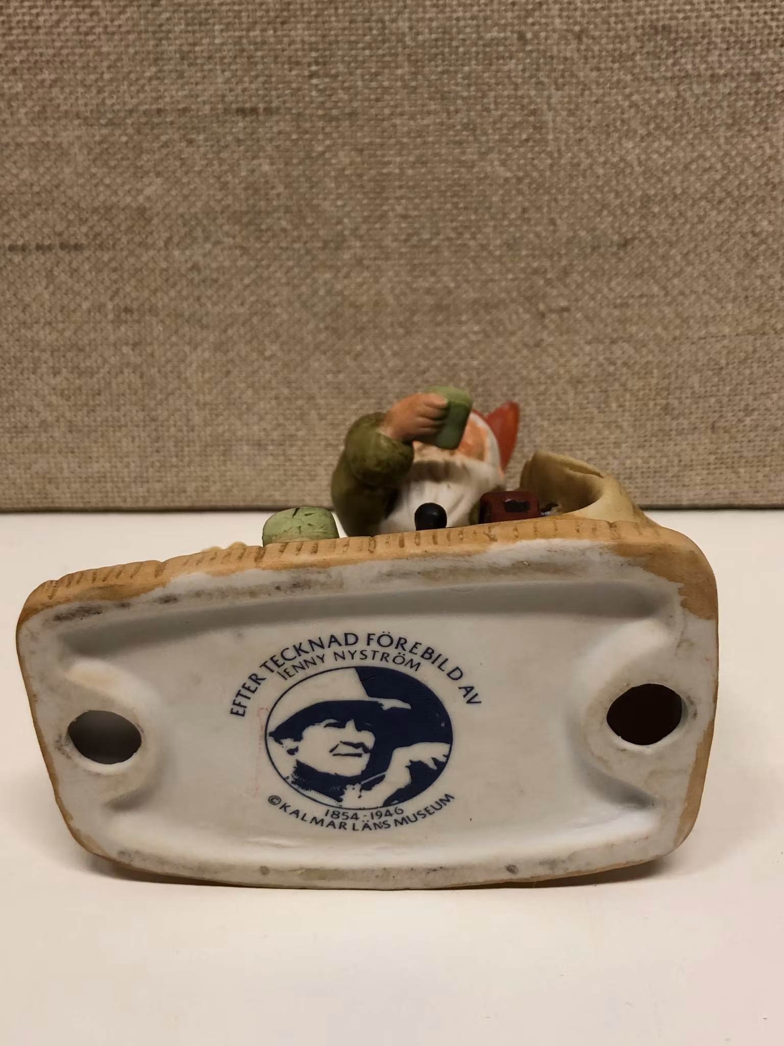 FIGURINE, porcelain, "Santa Claus package delivery", Jenny Nyström.