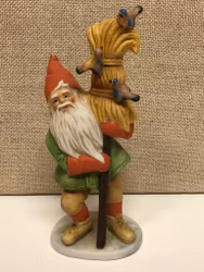 FIGURIN, porslin, "Tomte med kärve", Jenny Nyström.