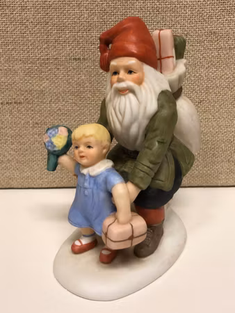FIGURIN, porslin, "Tomte med barn", Jenny Nyström.