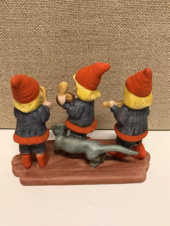 FIGURIN, porslin, "Tomtenissar", i originalkartong, Jenny Nyström.