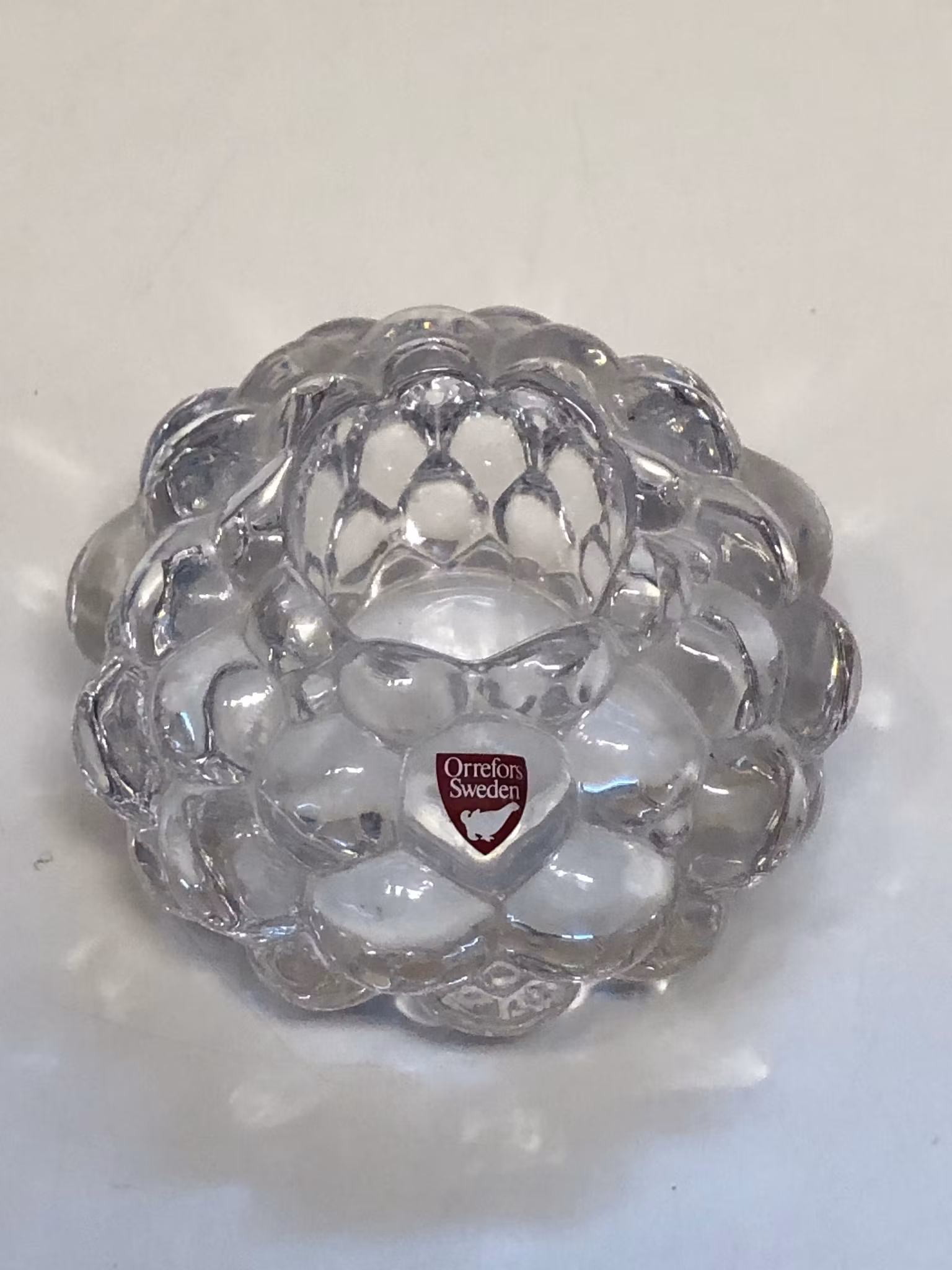ANNE NILSSON. Ljuslykta, glas, "Hallon", Orrefors, 1900-talets slut.