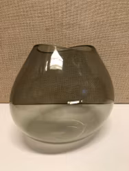 NILS LANDBERG. Vas, glas, Orrefors, 1900-talets andra hälft.