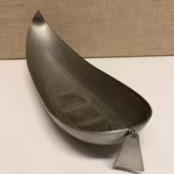 BOWL, pewter, Sami decoration, needlework, LGS, 1976.