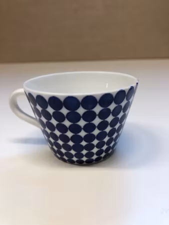 STIG LINDBERG. Kaffekopp, benporslin, "Adam", Gustavsberg.