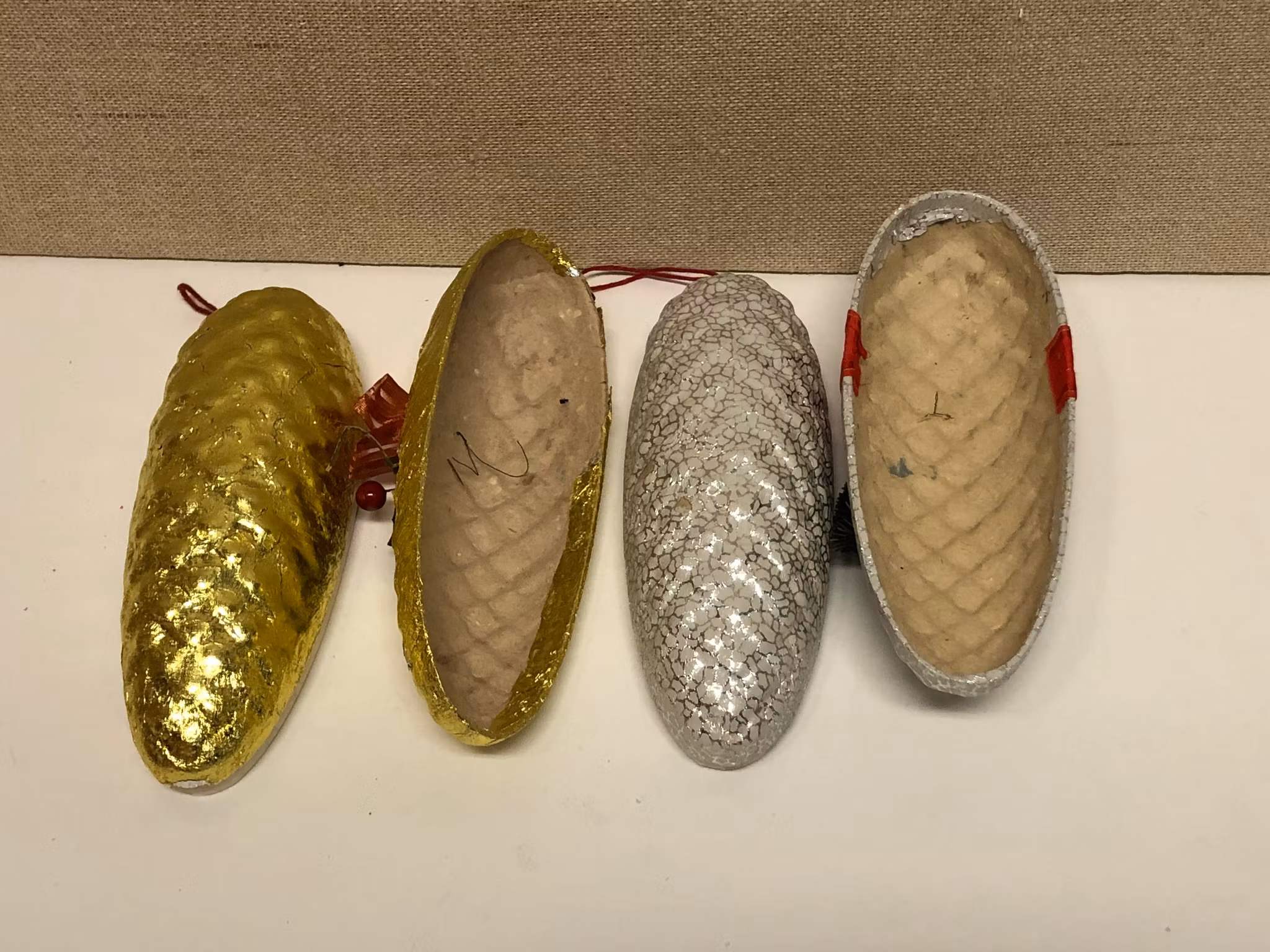 JULÄGG, 2 st. papp/folie, 1900-tal.