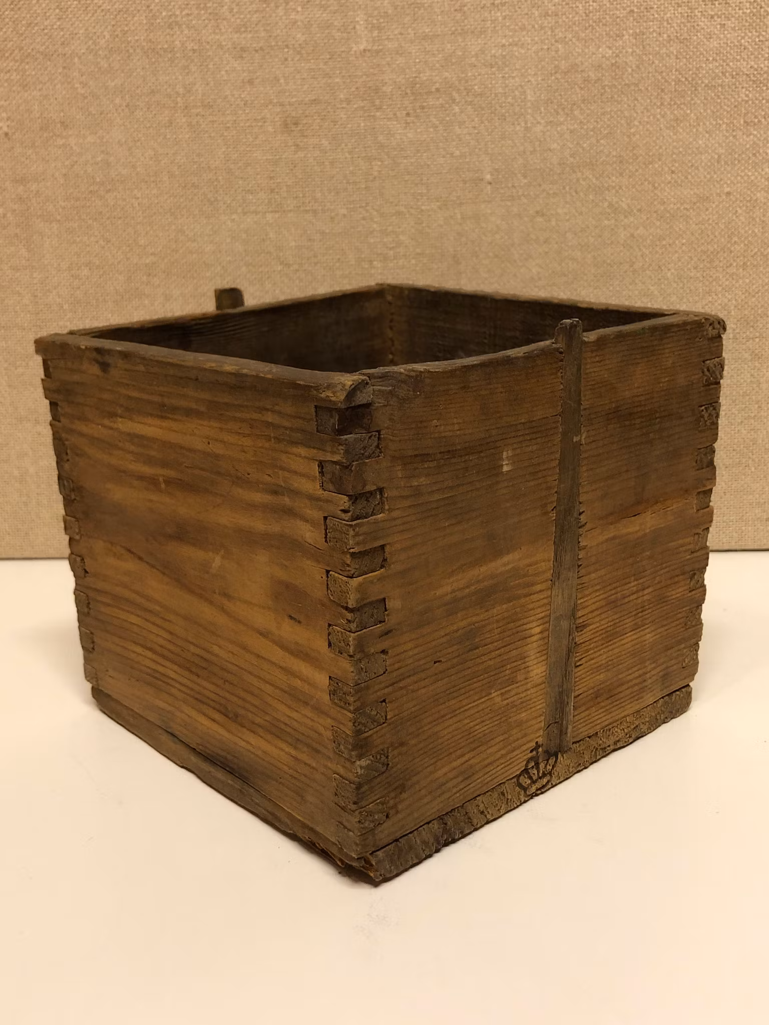 TRÄMÅTT, furu, 2 liter krönt, 1921.